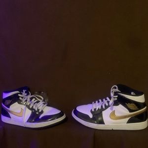 Air Jordan retro 1's